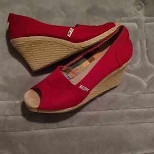 Red Tom's wedges